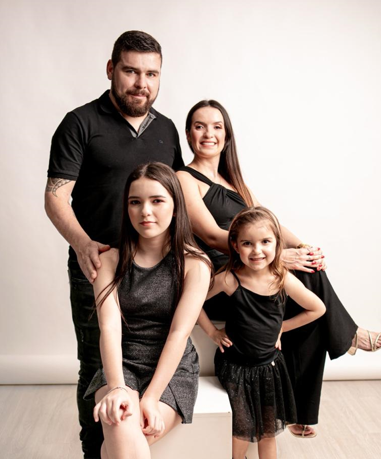 Fachada da BR Radiadores e Escapamentos — imagem temporária até a inclusão da foto da família